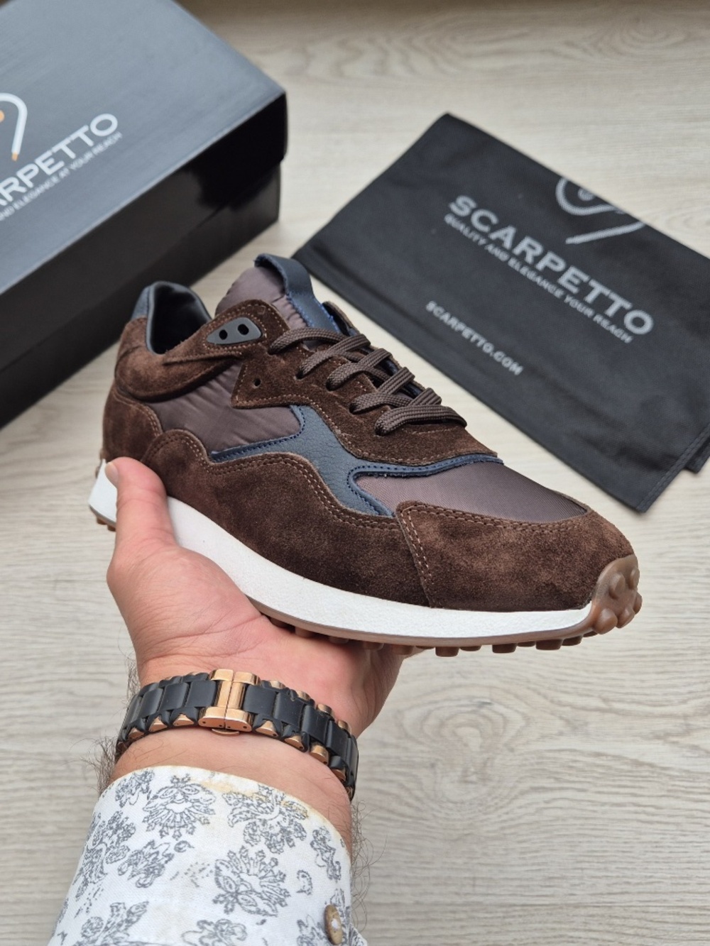 Espresso Suede Corsa Sneakers: Retro Running Silhouette, Navy Leather Accents